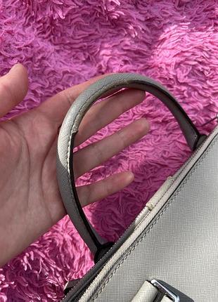 Продам жіночу сіру сумку з сафʼянової шкіри  michael kors sutton large saffiano leather satchel bag pearl grey 7