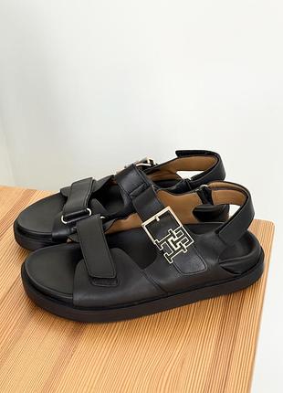 Шкіряні босоніжки сандалі tommy hilfiger