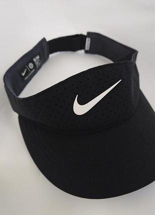 Козирок nike спортивний козирок nike dri-fit adv ace tennis visor. цей аксесуар спеціально розроблений для тенісистів та активних видів спорту