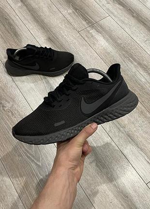 Чоловічі кросівки nike revolution 5 42.5 р.