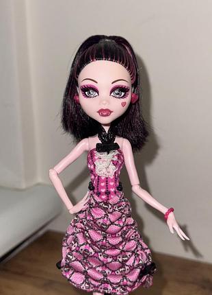 Дракулаура dot dead gorgeous 2