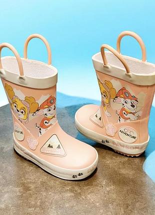 Детские резиновые сапоги george с принтом персонажей paw patrol имеют персиковый цвет и удобные ручки для легкого надевания раз.22