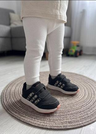 Оригінальні кросівки adidas 23(14см)модель 2020року