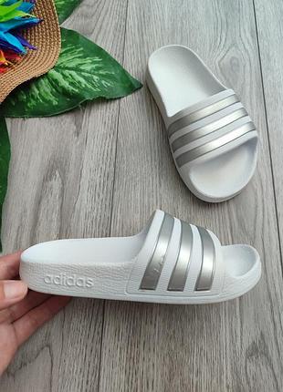 Шлепанцы adidas adilette aqua с металлическими серебристыми полосками размер 28-27