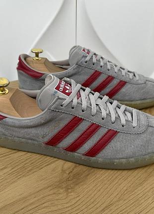 Оригінальні замшеві кеди adidas hochelaga