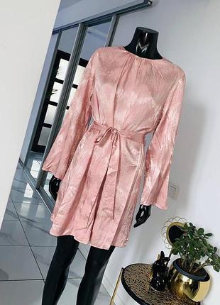 Розовое платье мини river island с поясом, размер uk 16