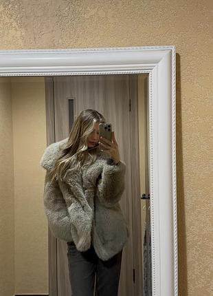 Шуба від бренду zara