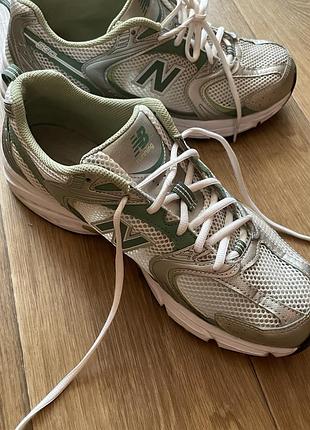 Кросівки new balance 530 зелені/білі розмір 43 ідеальний стан