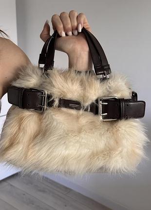Сумка молочная женская меховая fiorelli