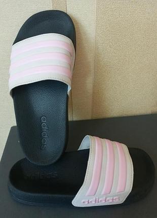 Шльопанці adidas р.33