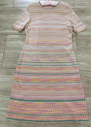 Платье marccain, имеет зигзагообразный принт. стиль missoni.