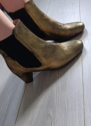 Ботинки женские