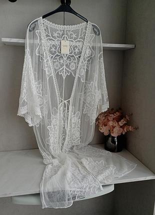 Белая ажурная накидка на отдых, натуральная сеточка.