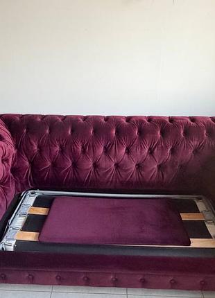 Велюровий диван chesterfield