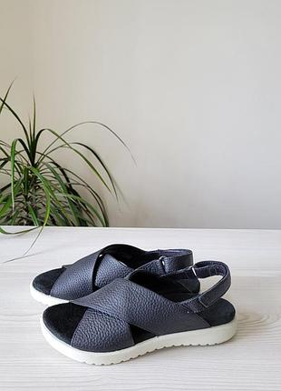 Сандалии кожаные оригинал ecco flora 700183 гг.33