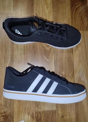 Чоловічі кросівки adidas р.43