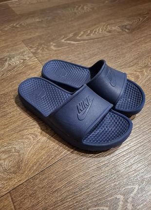 Спортивные шлепанцы босоножки сандалии nike