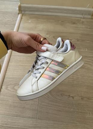 Кросівки кеди adidas з голографічними елементами 19 см 31 розмір