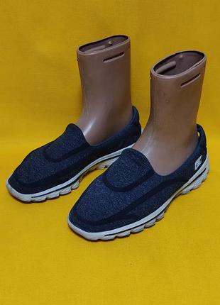 Женские слипоны от бренда skechers