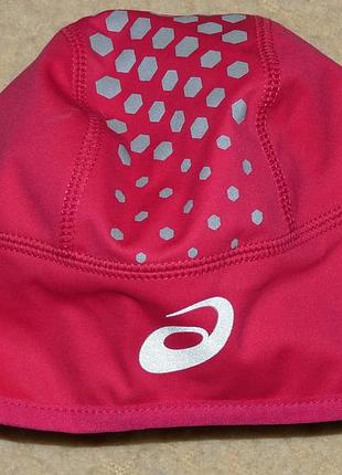 Спортивна шапка asics motionprotect softshell (вітрозащита). новий. р. 56
