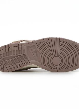 Nike dunk low malt gold mini swoosh