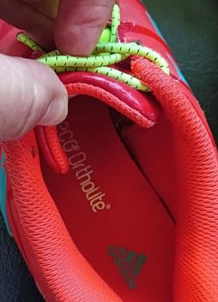 Яркие кроссовки adidas 2