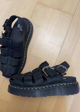 Жіночі  шкіряні босоніжки 40,5/41 розміру dr.martens