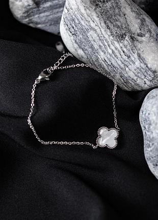 Жіночий браслет на руку з нержавіючої сталі "clover charm white"