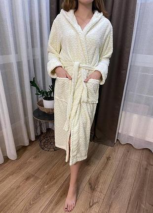 Женский халат молочный длинный теплый с капюшоном велюр плюш xl
