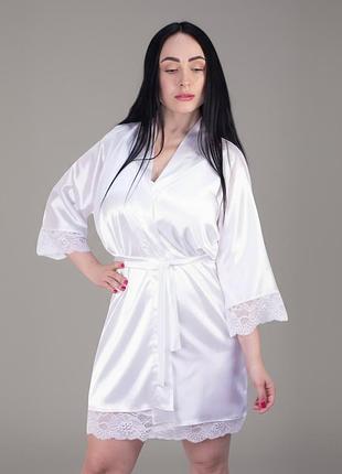 Халат женский атласный с кружевом белый s