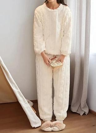 Піжама жіноча з флісу біла oversize s-l 040001