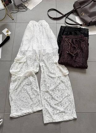 Брюки оверсайз из гипюра с шортиками; черный, белый, шоколад; 42-48