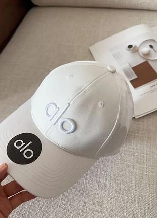Брендовая бейсболка alo yoga off-duty cap (alo yoga), бейсболка унисекс alo черного и белого цветов