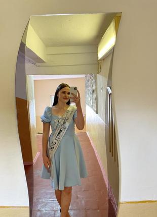 Сукня в блакитному кольорі
