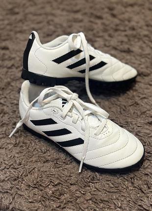 Оригинальні дитячі сороканіжки adidas 31 розмір (19-19.5см устілка) б/в