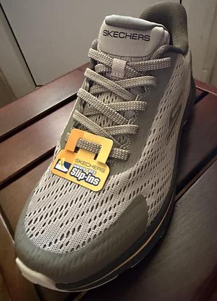 Кросівки skechers 26,5см.