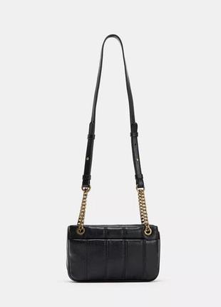 Мини сумка zara 

высота x ширина x глубина: 13 x 22 x 5 см
показать больше
черный | 6733/610/800
