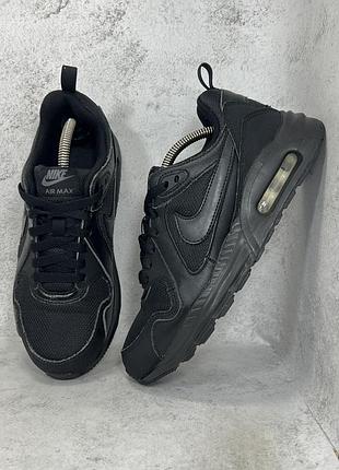 Чорні кросівки nike air max trax