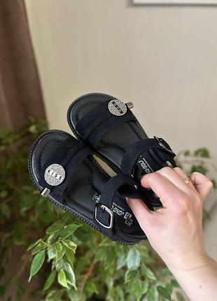 Босоніжки для дівчинки