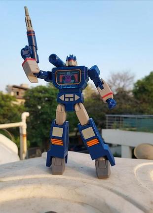 Трансформер саундвейв hasbro transformers r.e.d. generations soundwave 15 см (первое поколение) 5