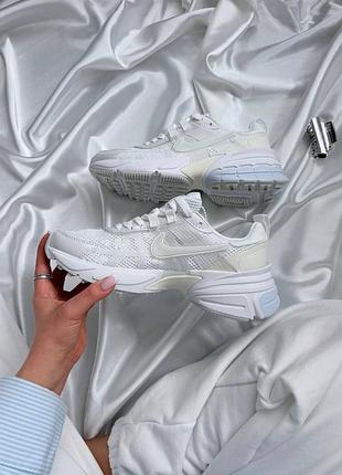 Nike v2k runtekk white flowers