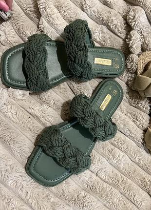 Новые плетенные шлепанцы primark