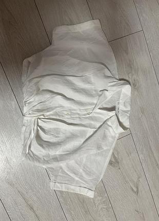 Блуза б/у на 13-14 років zara. тканина тоненька , натуральна, трішки просвітлює. на 3 ґудзика вузлик знизу на блузі не розвязується