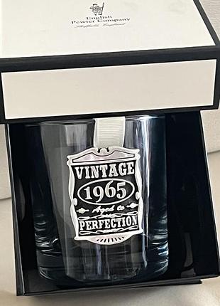 Подарунковий віскі-стакан “vintage 1965 – aged to perfection” | english pewter company, sheffield england