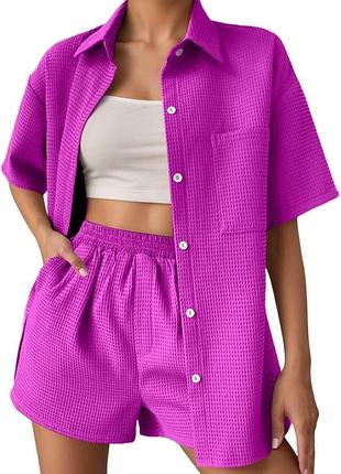 Яркий летний костюм с шортами shein