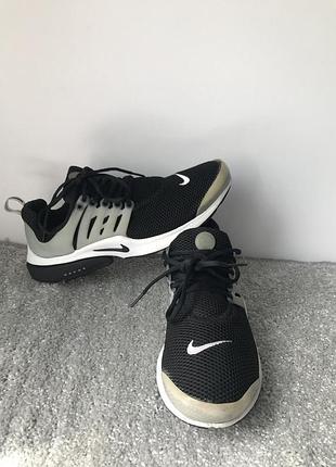 Кросівки nike 44 розмір 28 см