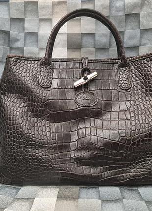 Сумка-тоут longchamp roseau из тисненой кожи, бордового цвета, формата а4, с застежкой-пряжкой, оригинальная, б/у.