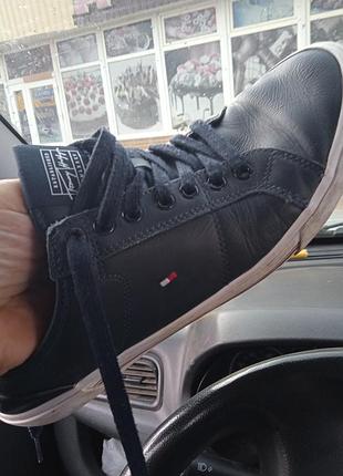 Кожаные кроссовки Tommy hilfiger,р 44