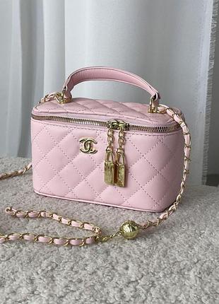Сумка женская фирменная chanel classic lambskin розовая, кожаная на цепочке