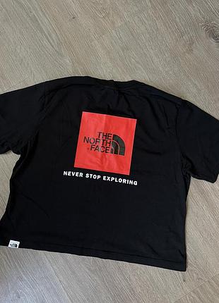 The north face redbox cropped t-shirt жіноча укорочена футболка кроп